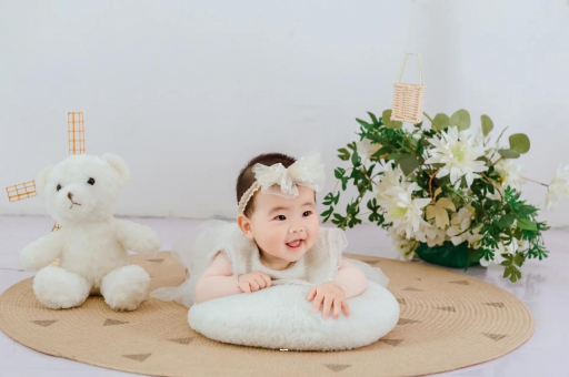 广州代怀试管生子宝宝多久会抬头